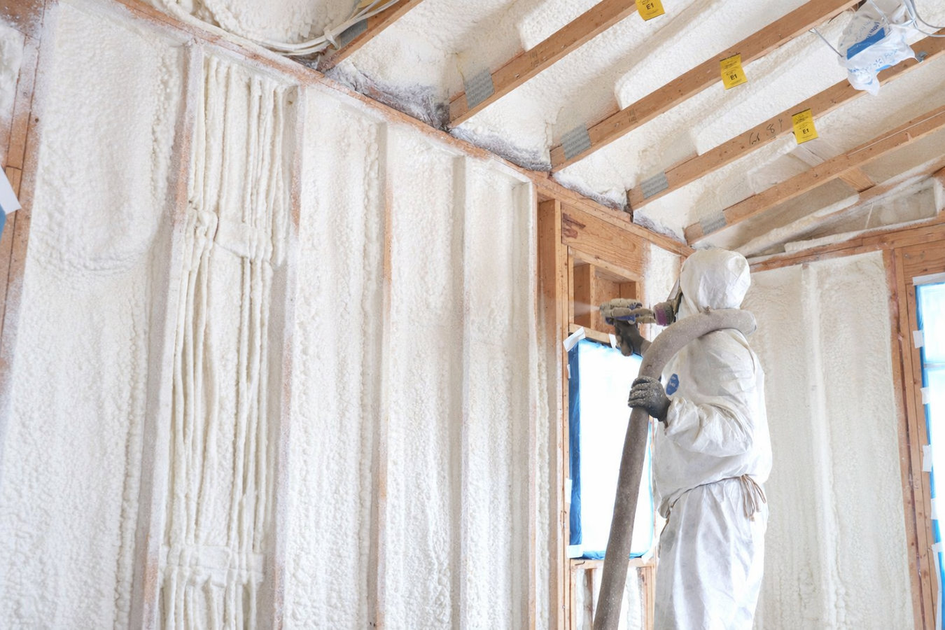 Closed-cell foam insulation